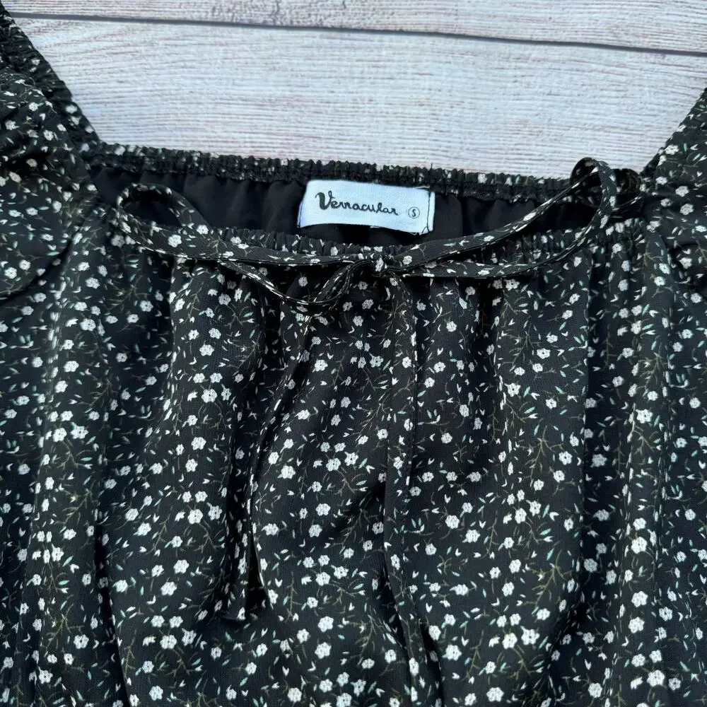 Vernacular Box Neckline Floral Long Sleeve Top - Picture 4 of 5